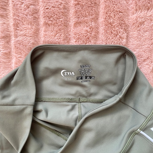 ZYIA Logo Stripe LnT Hi-Rise Capri, 20", Sz 8-10, NWOT, Olive Green - Picture 8 of 8